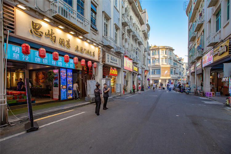 蓝天美食港式餐厅_蓝天餐厅美食港式店_蓝天特色美食餐饮店